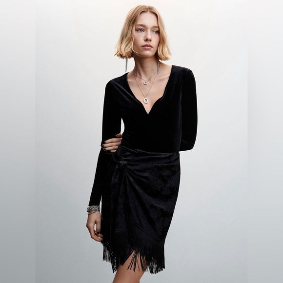 Mango Jacy Black Asymmetric Hem Fringe Mini Skirt MNG Size M NWT - Picture 1 of 7
